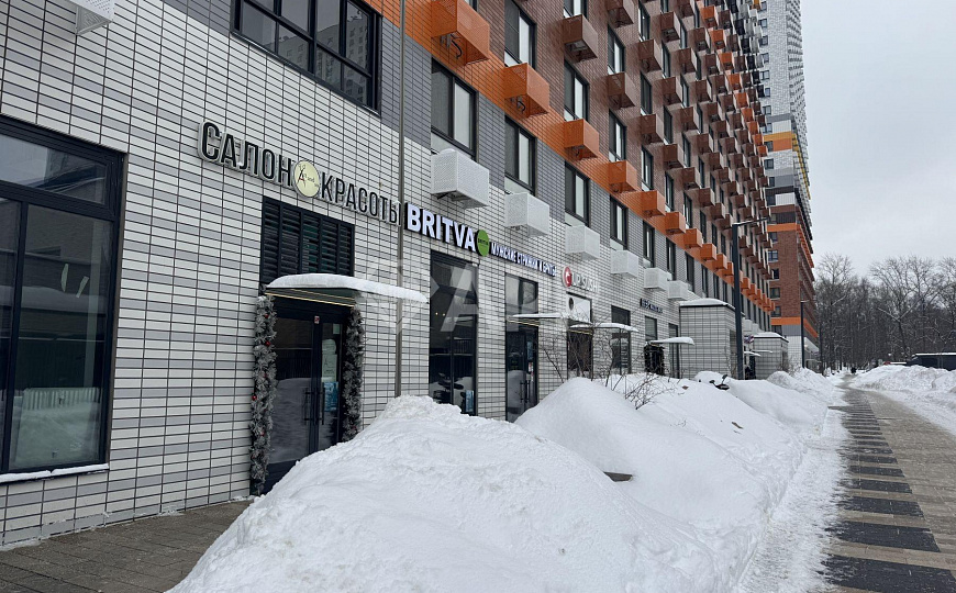 Сдам торговое помещение, 54 м² фото