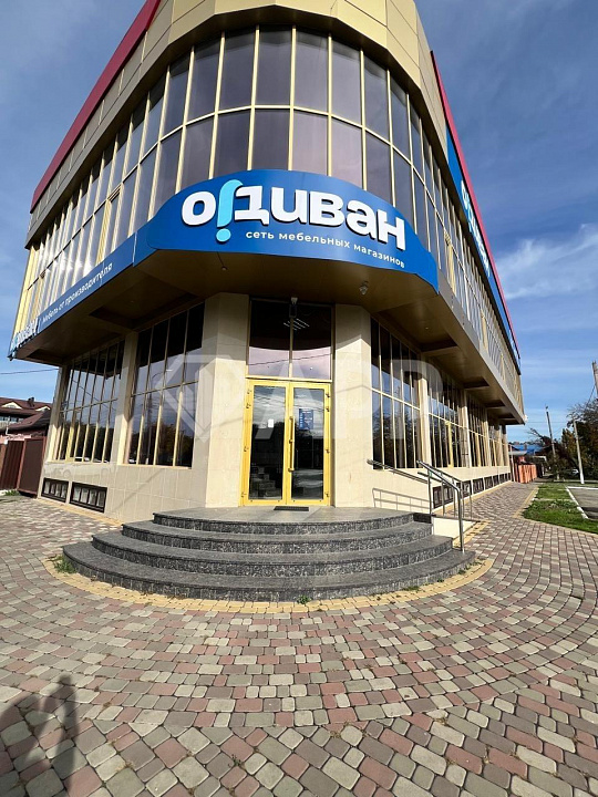 Помещение свободного назначения общей площадью 302 м² фото
