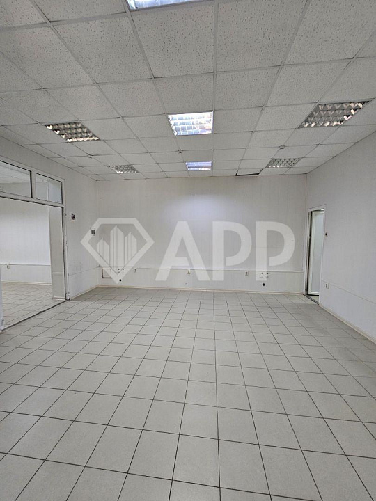 Сдам торговое помещение, от 37,8 м² до 528,9 м²  фото