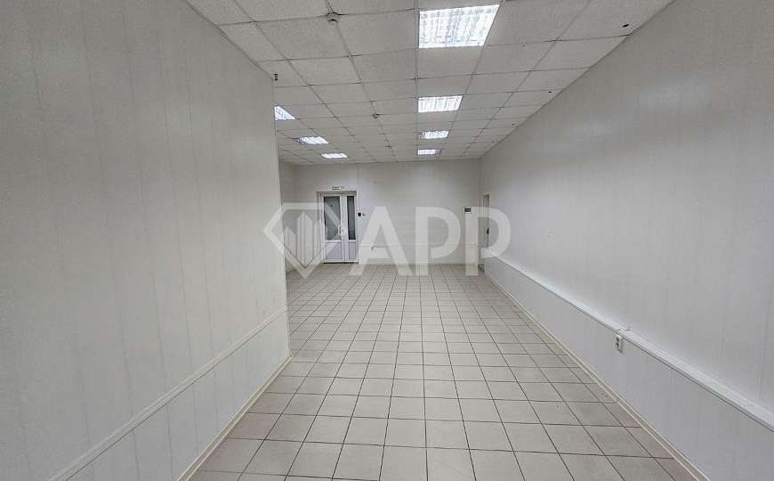Сдам торговое помещение, от 37,8 м² до 528,9 м²  фото