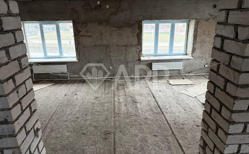 Здание на красной линии фото