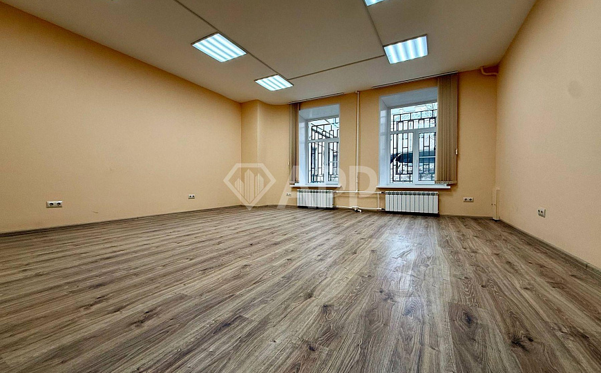 Офис в центре с (парковкой) фото