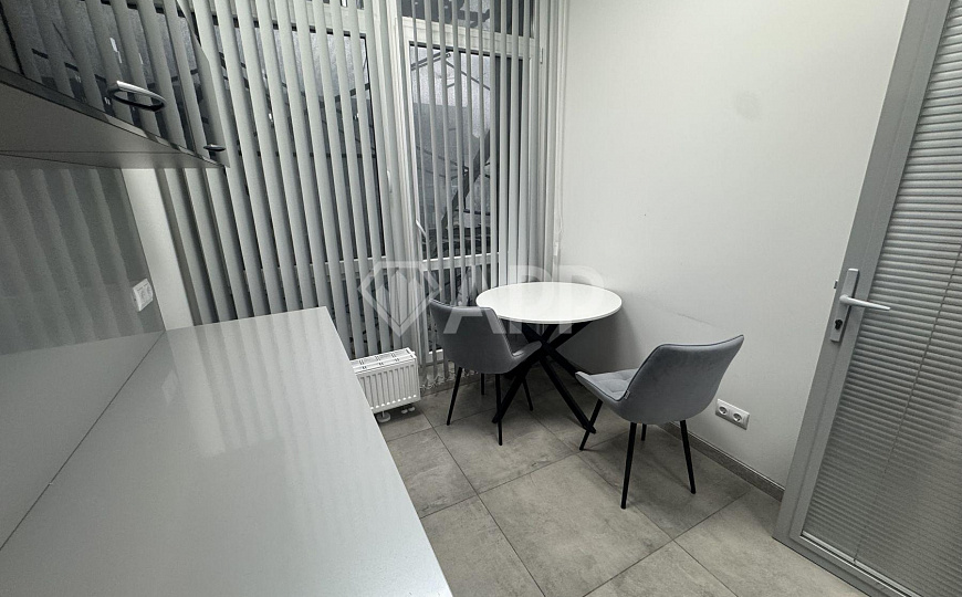 Сдам офисное помещение, 116 м² фото