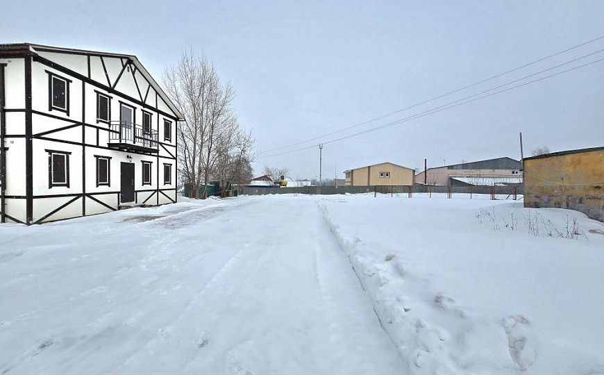 Имущественный комплекс с земельным участком, 3923 кв.м фото