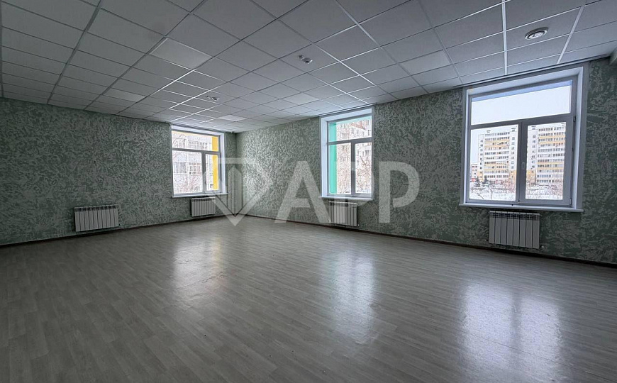 Продается отдельно стоящее здание 1 500 м² фото