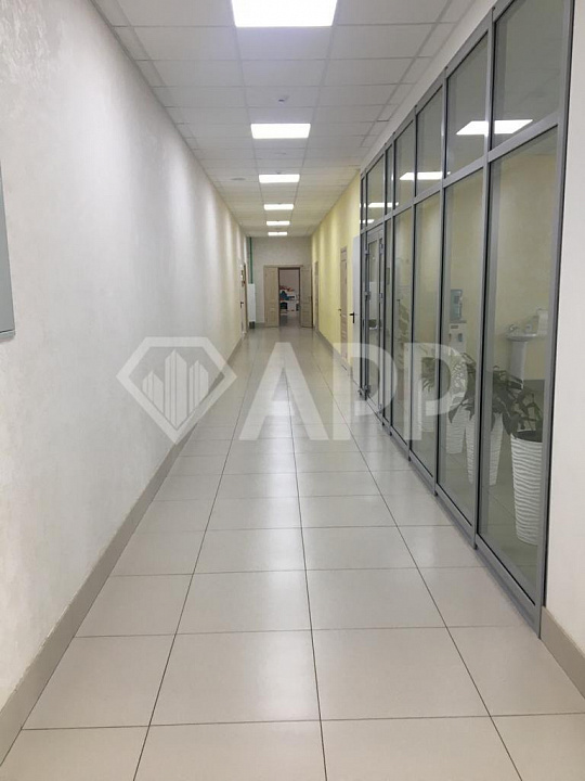 Продается отдельно стоящее здание 1 500 м² фото