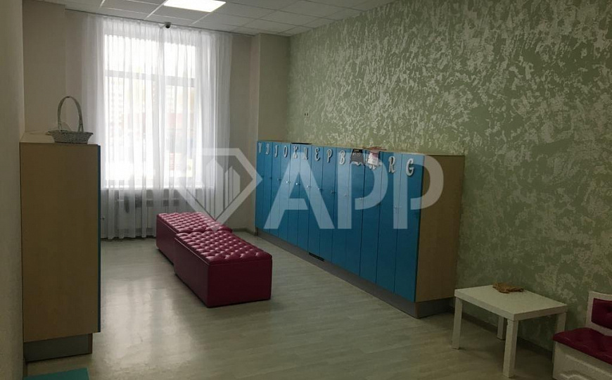 Продается отдельно стоящее здание 1 500 м² фото