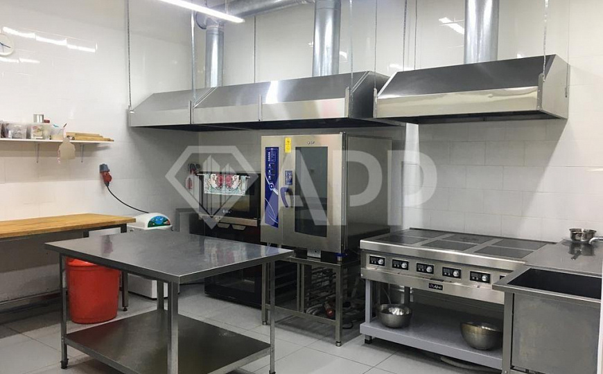 Продается отдельно стоящее здание 1 500 м² фото