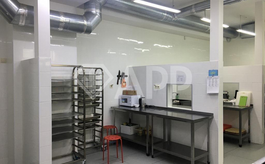 Продается отдельно стоящее здание 1 500 м² фото