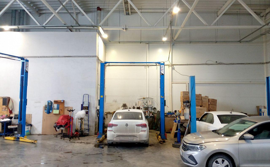 Автосалон, СТО, здание, 750 м2 фото