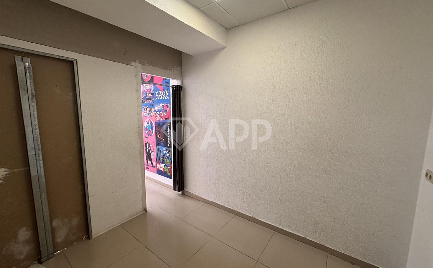 Сдам торговое помещение, 27,3 м² фото