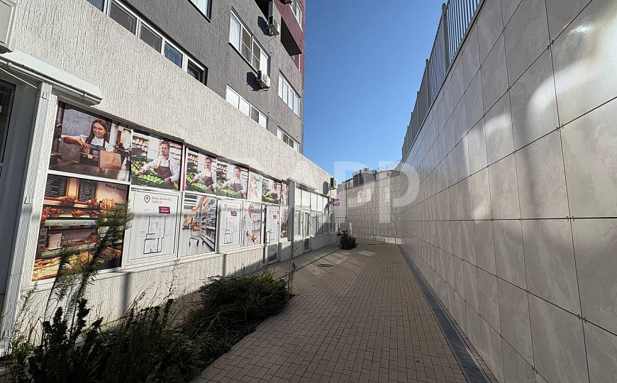 Сдаю торговое помещение 78 м² фото