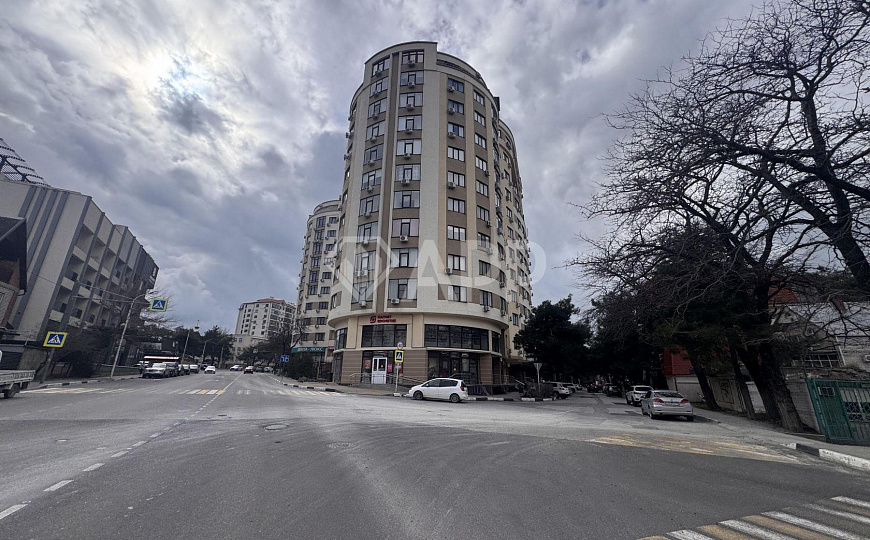 Сдам торговое помещение, 231 м² фото