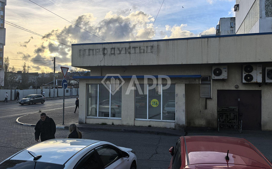 Сдам торговое помещение, 190 м² фото