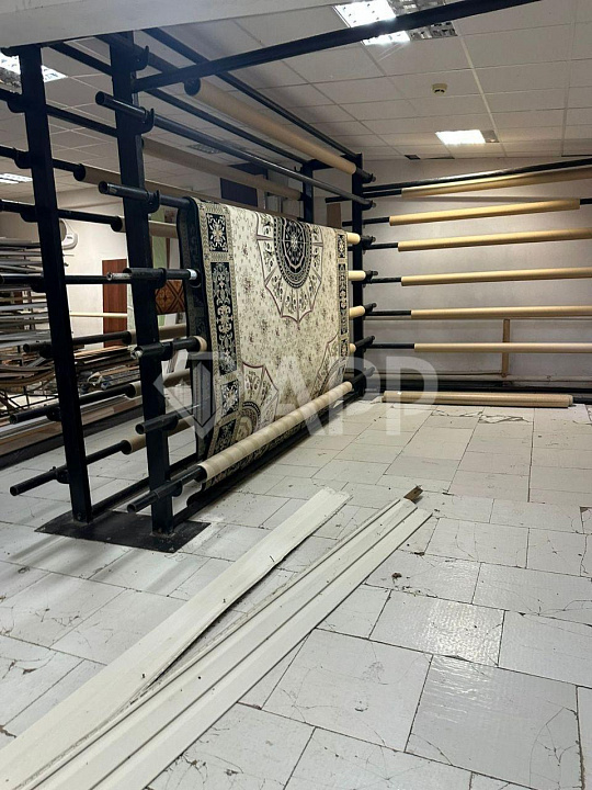 Здание в аренду в проходном месте фото