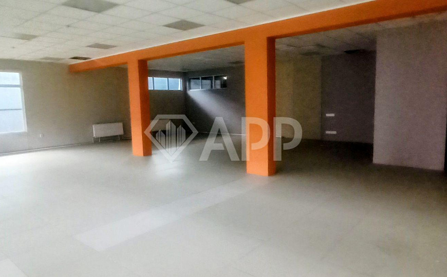 Продам отдельно стоящее здание, 221 м² и зем.участок 700 м². фото