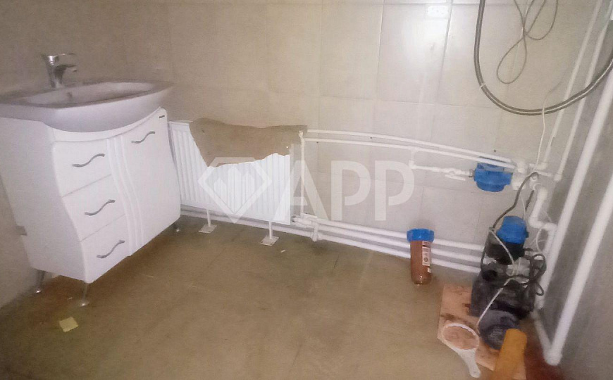 Продам отдельно стоящее здание, 221 м² и зем.участок 700 м². фото