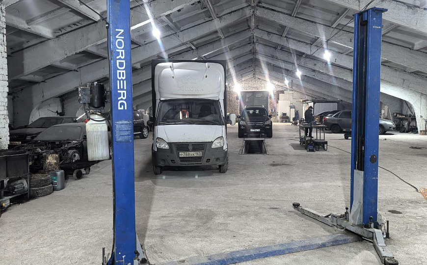 Автосервис грузовой (легковой) 1000 м2 фото