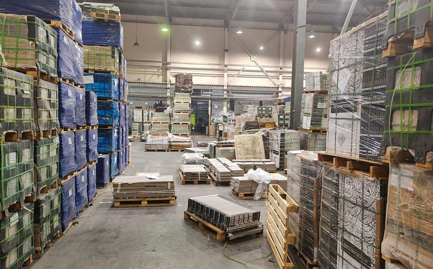 Теплый склад 700 м², высота 8 м, 250 кВт, ворота 4 м, 1 км от МКАД фото