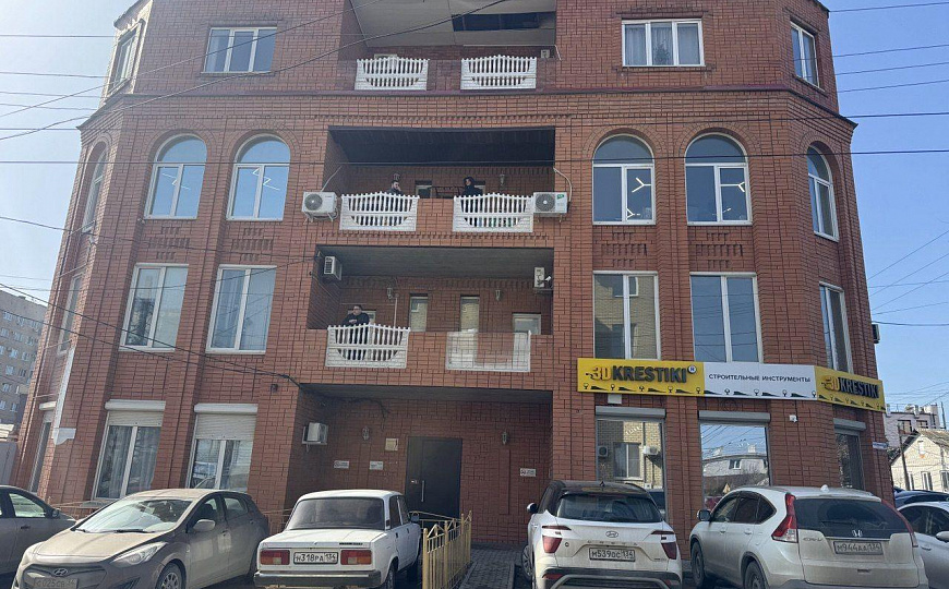 Офисное помещение в бизнес-центре 130 м² фото