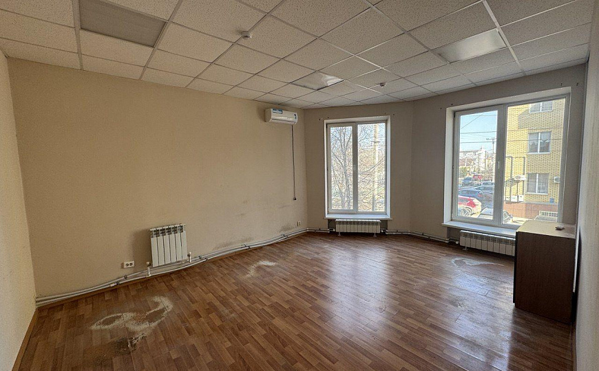 Офисное помещение в бизнес-центре 130 м² фото