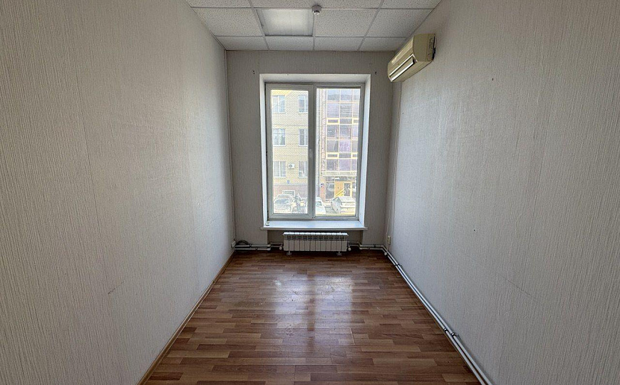 Офисное помещение в бизнес-центре 130 м² фото