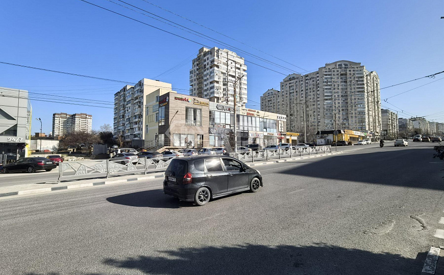 Сдам торговое помещение, 76 м² фото