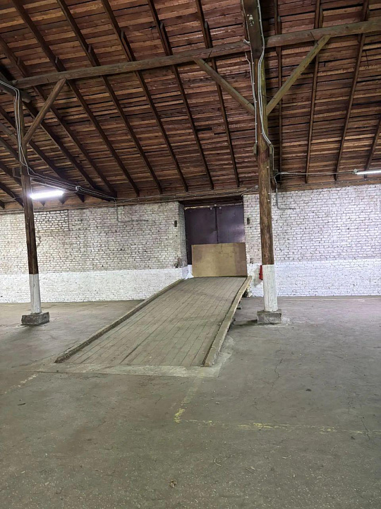 Склад с ЖД-тупиком фото