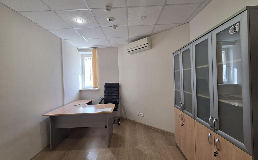 Сдам офисное помещение, 250 м² фото