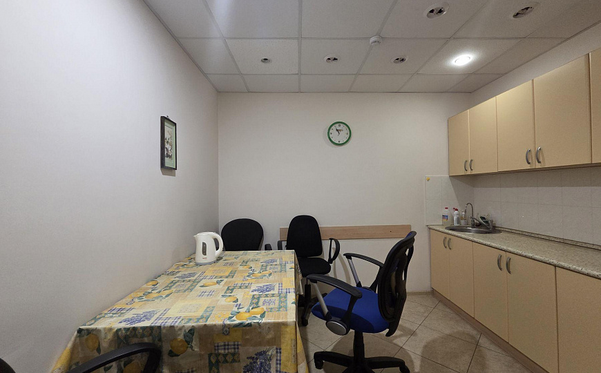 Сдам офисное помещение, 250 м² фото