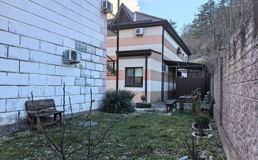 Продаю гостиничный комплекс в Абрау-Дюрсо фото