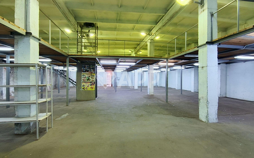 Сдаю склад возле Красной площади, 1 050 м² фото