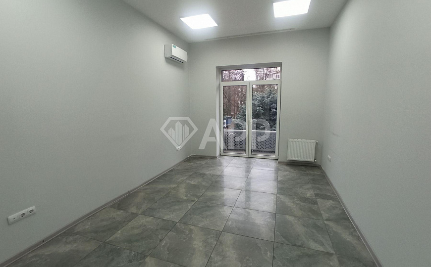 Продам офисные помещение в БЦ в центре, 117 м² фото