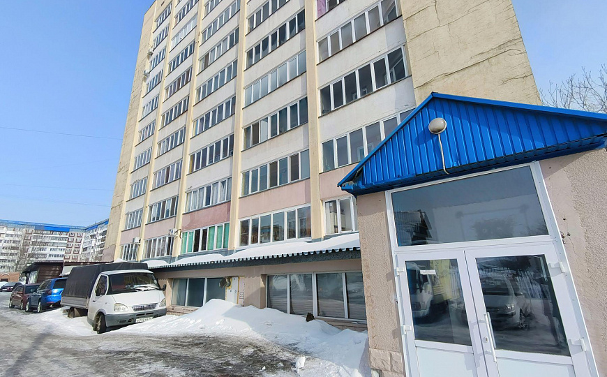 110 м2, в плотном жилмассиве фото