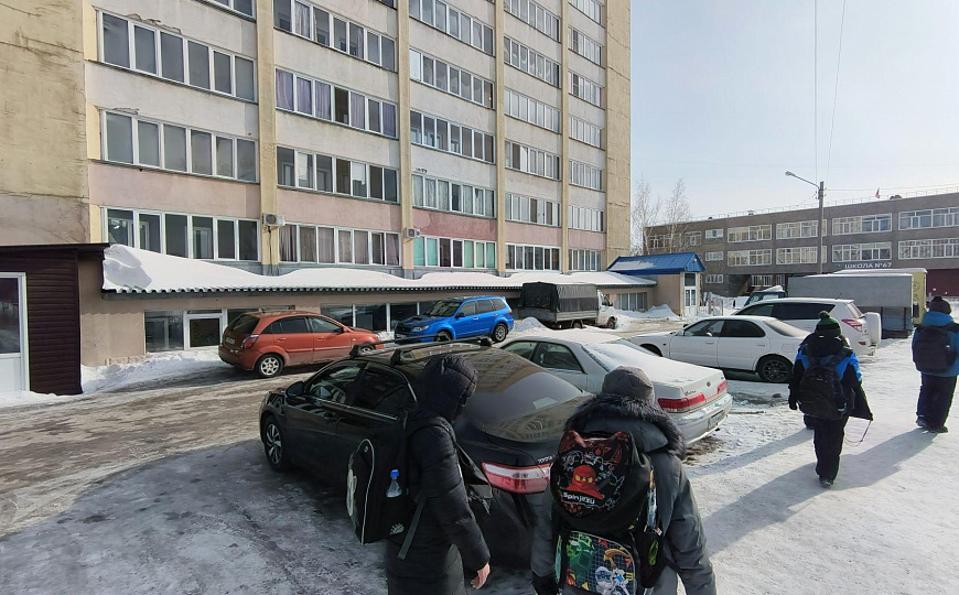 110 м2, в плотном жилмассиве фото