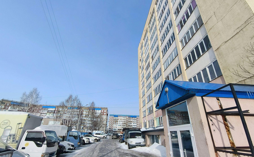 110 м2, в плотном жилмассиве фото