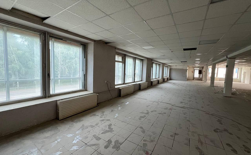 Продам отдельно стоящее здание, 1 100 м² фото