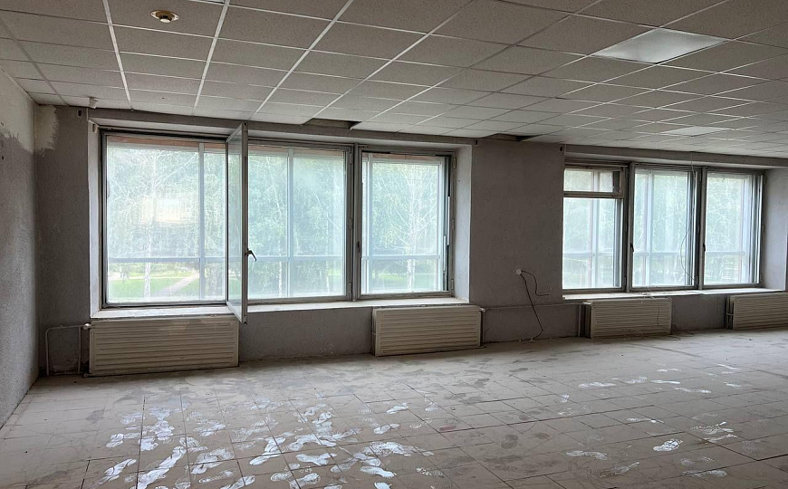 Продам отдельно стоящее здание, 1 100 м² фото