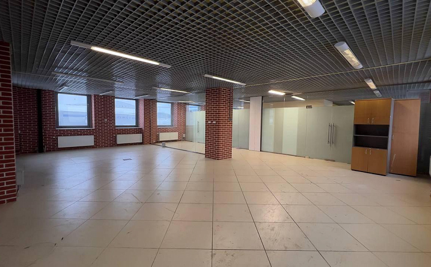 Сдам офис 110 м² в Малаховке. Закрытая территория, свой вход, 899₽/м² фото