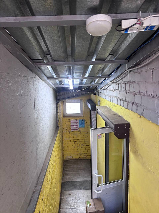 Продажа 180 м , трафик фото