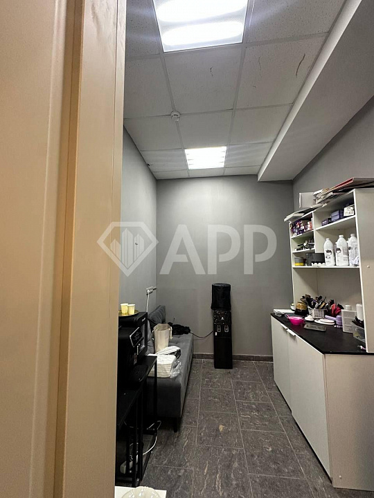 Сдаю 61 м² в центре. 1-ый этаж 1-ой линии фото