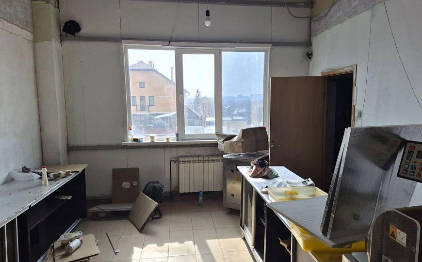 Продается  отдельно стоящее здание, 940 м² фото