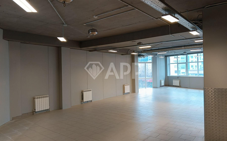 Сдаю отдельно стоящее здание на первой линии, 470 м² фото