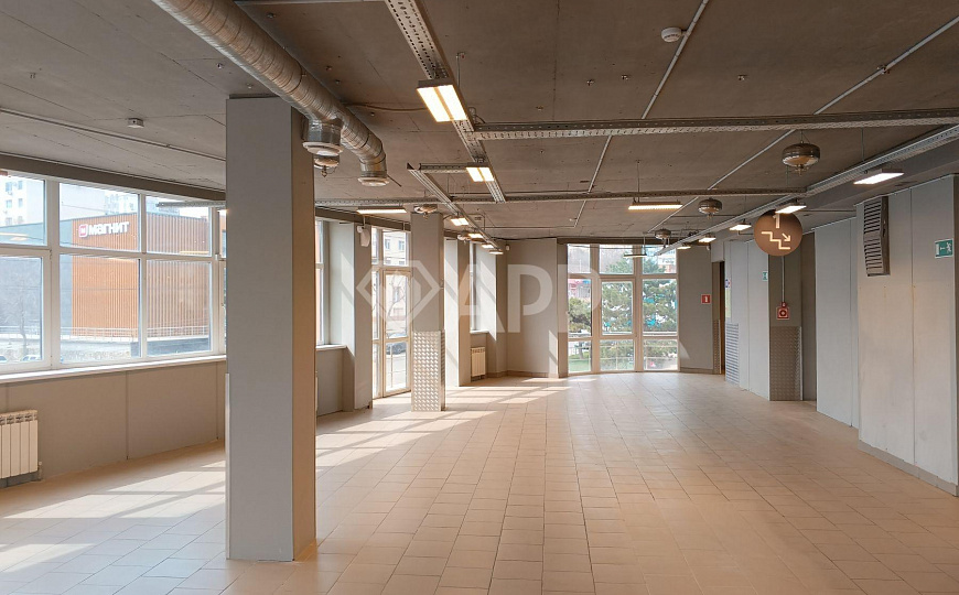 Сдаю отдельно стоящее здание на первой линии, 470 м² фото