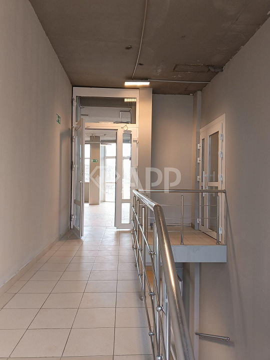 Сдаю отдельно стоящее здание на первой линии, 470 м² фото