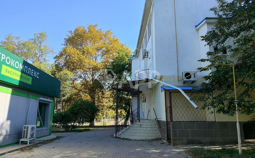 Продаю нежилое здание, 357.8 м² фото