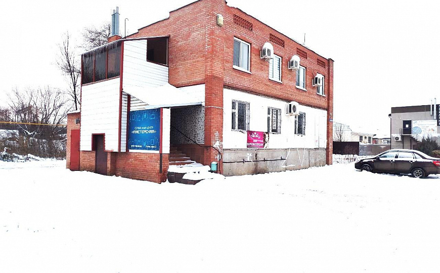 Помещения под магазин, офис 80 м2 фото