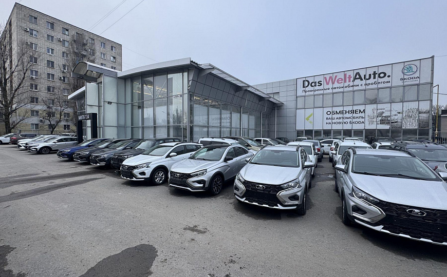 Здание под автосалон, автосервис 1940 м² фото