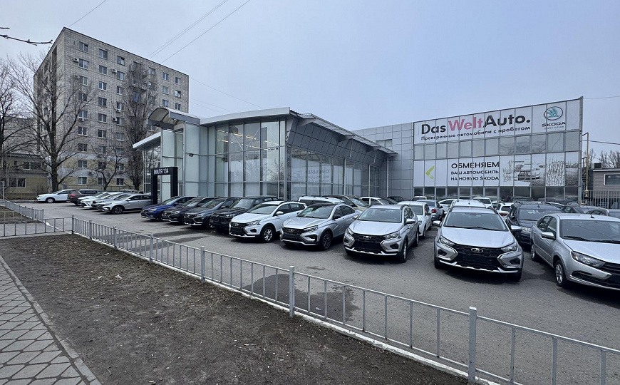 Здание под автосалон, автосервис 1940 м² фото