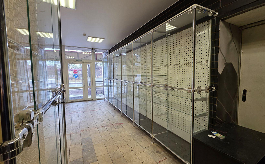 Сдам торговое помещение, 54,3 м² фото